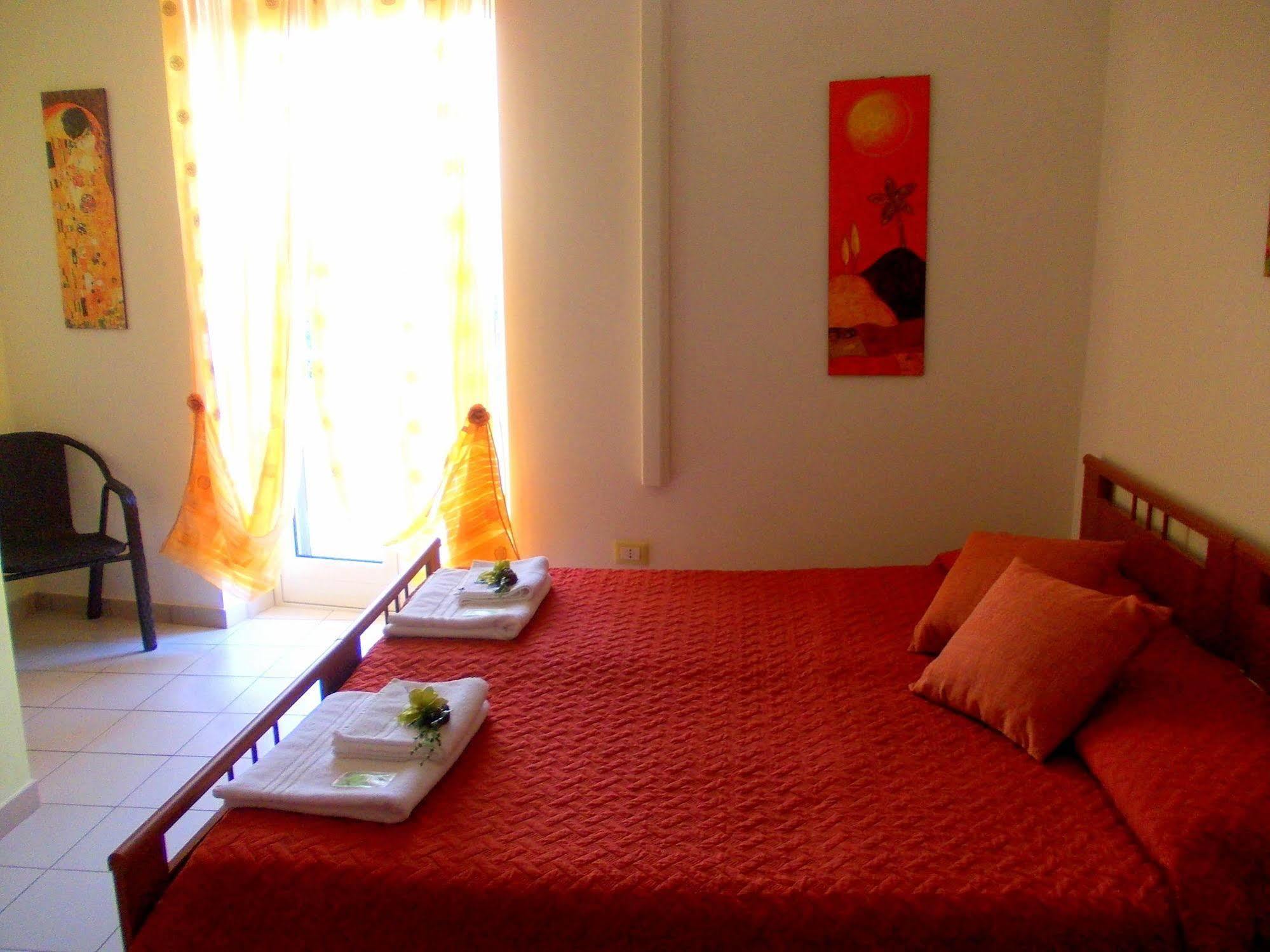 Bed & Breakfast B&B Agora A 2 Minuti Dalla Valle Dei Templi E 5 Minuti Dal Mare 2*